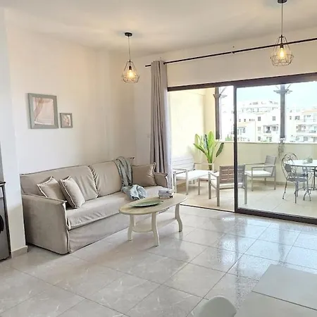 Kings Avenue Nest By Staycom Apartment *