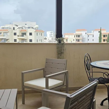 Kings Avenue Nest By Staycom Apartment *